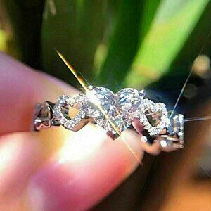 🌸Lovely Anillos Hollow Heart Diamonds Eternity Wedding Ring for Women, K828